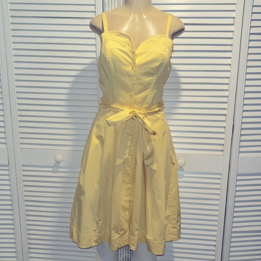Anthropologie Gal Meets Glam
Francesca Marigold Fit and Flare size 0 - Picture 4 of 9